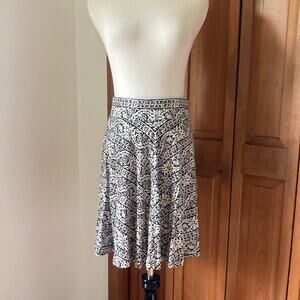 LOFT Black & White Pull On Stretch Skirt, Size XXS